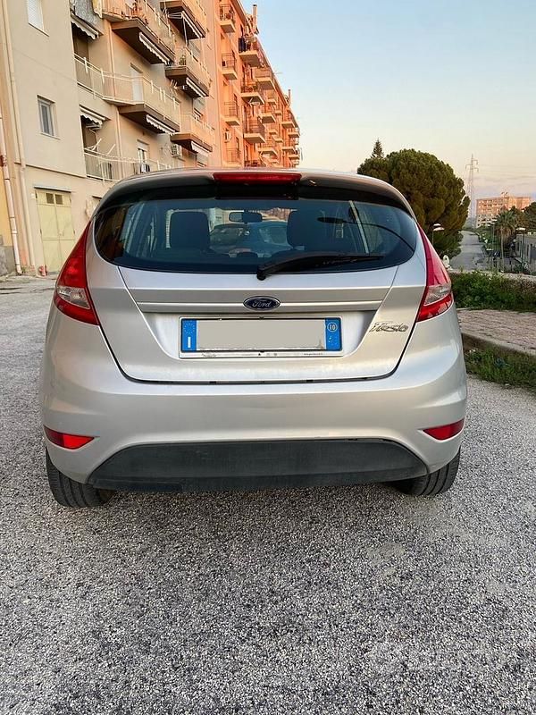 Usata Ford Fiesta 82 CV (60 kW) 2010 Berlina