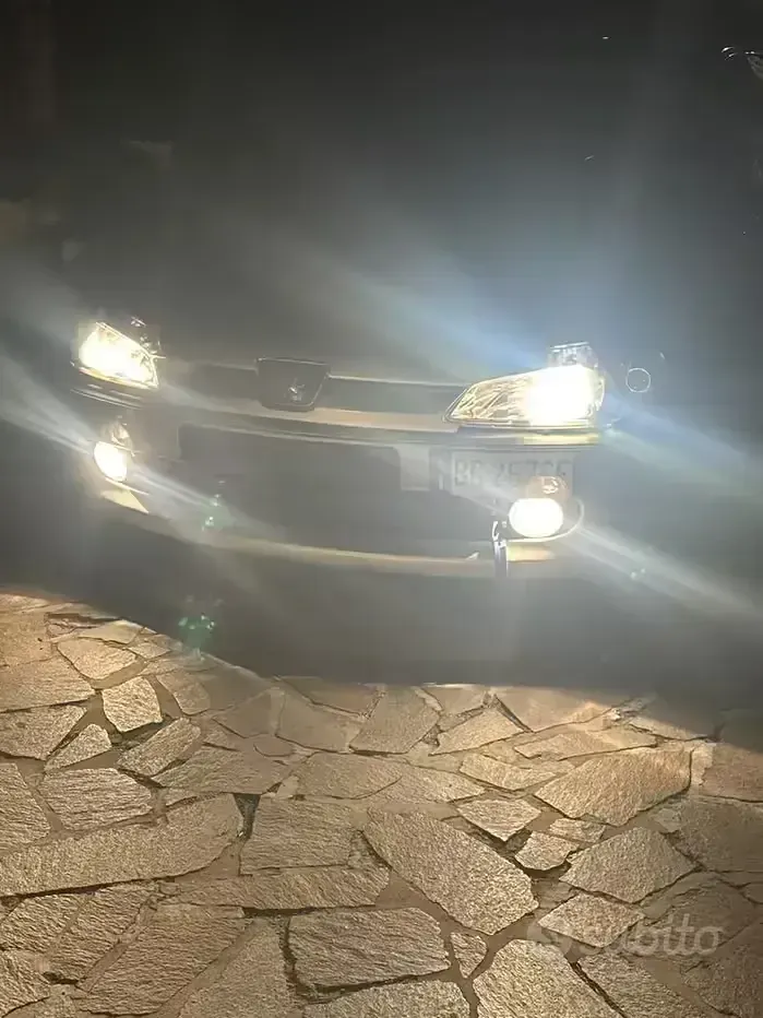 Usata Peugeot 306 88 CV (64 kW) 1999 Grigio Berlina
