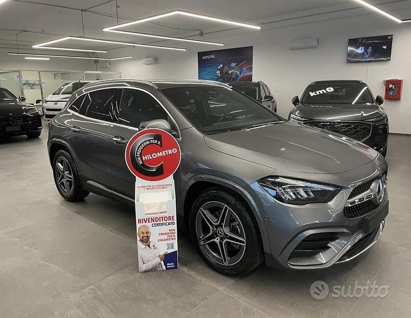 Usata Mercedes GLA200 Premium 150 CV (110 kW) 2025 Grigio SUV
