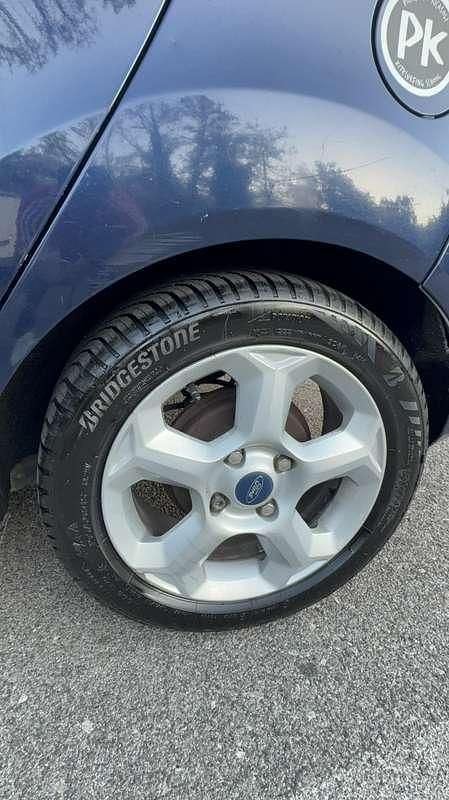 Usata Ford Fiesta Titanium 82 CV (60 kW) 2011 Blu/azzurro Berlina