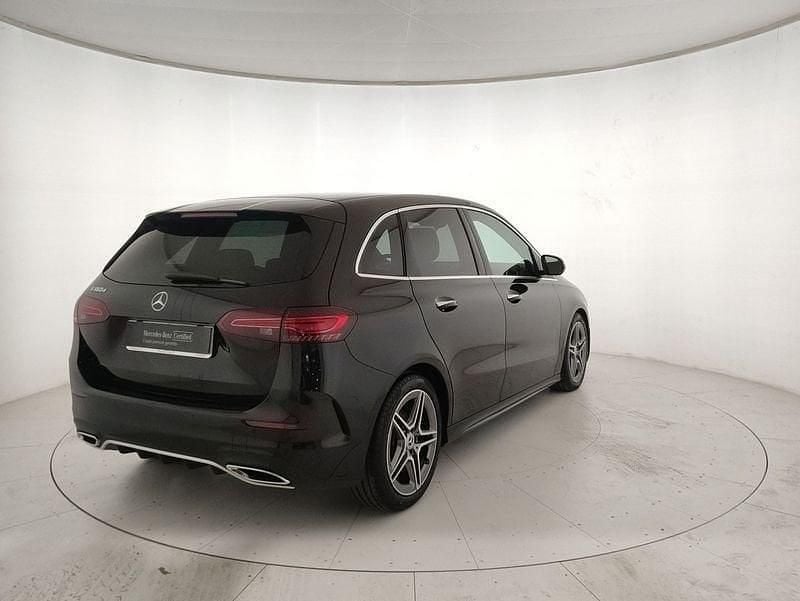 Usata Mercedes B180 AMG Line Premium Plus 116 CV (85 kW) 2025 Nero Monovolume