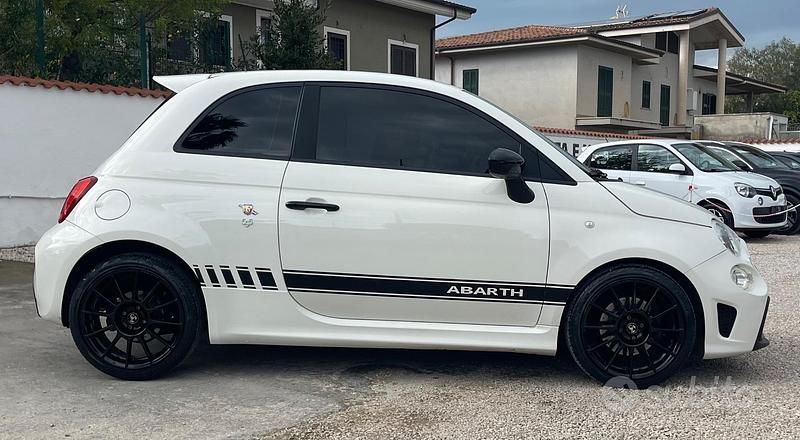 Usata Abarth 595 145 CV (106 kW) 2022 Bianco Berlina
