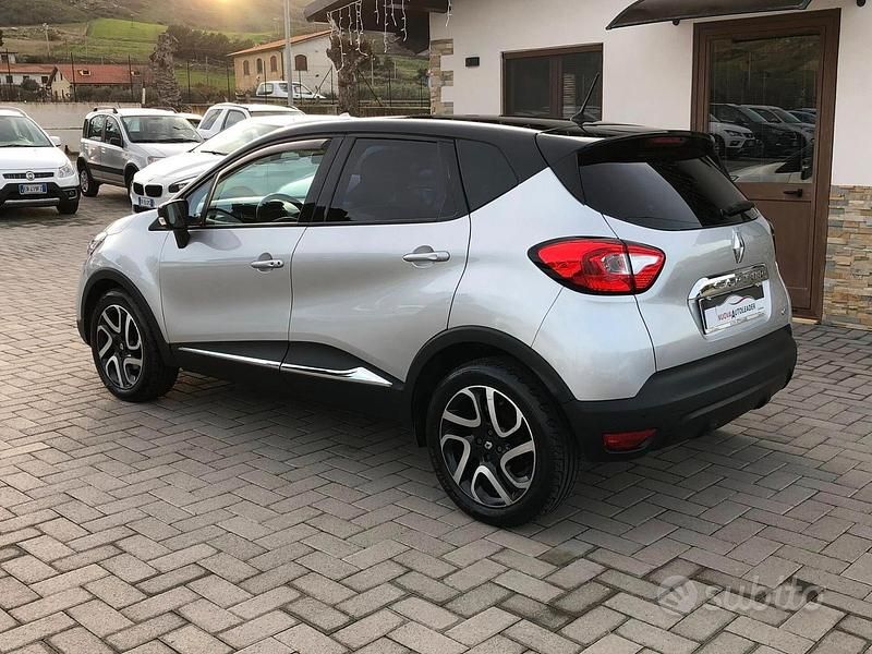 Usata Renault Captur 90 CV (66 kW) 2014 Grigio SUV