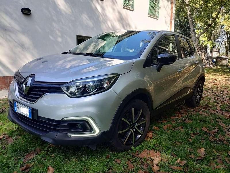 Usata 2019 Renault Captur SUV | 9900 € (Ottimo prezzo) - Immagine 1/4