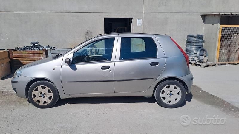 Usata Fiat Punto 2004 Grigio Utilitaria