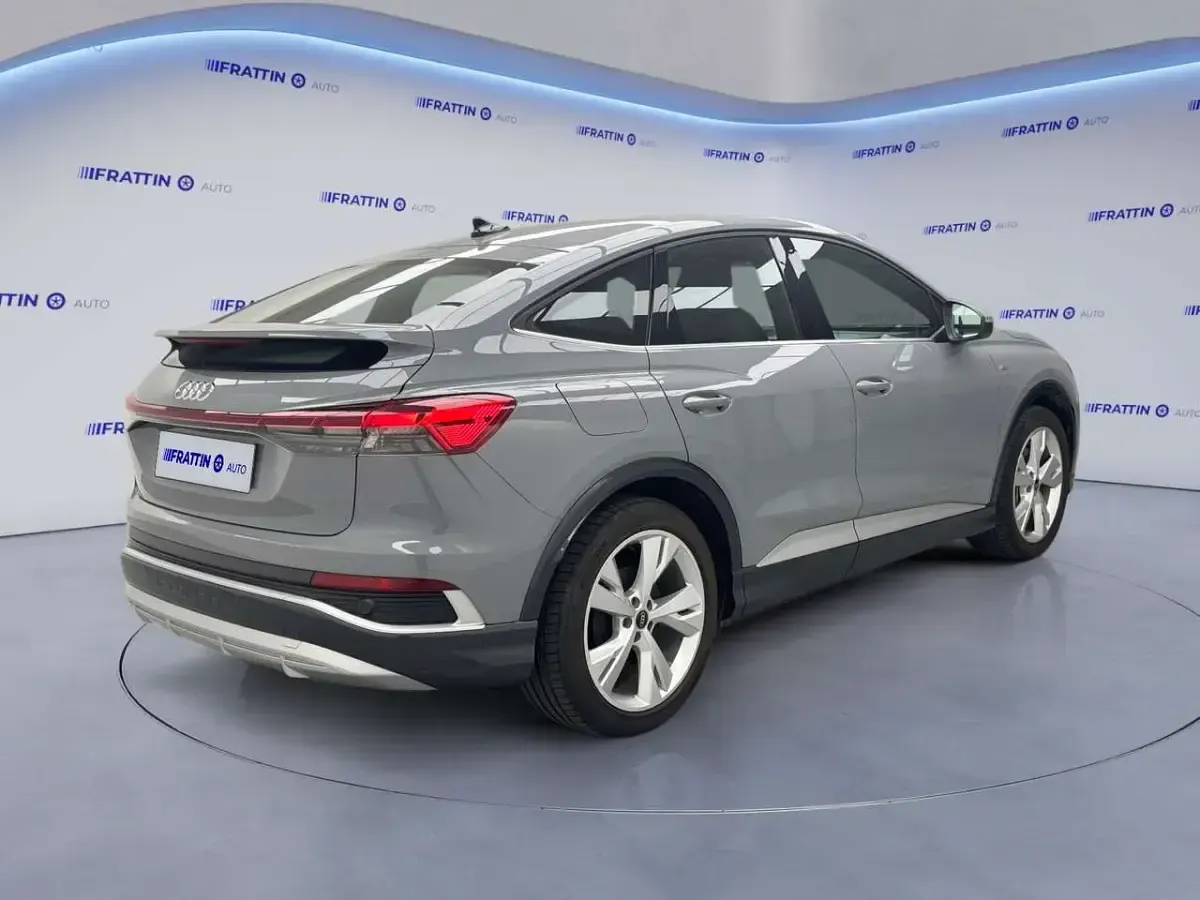 Usata Audi Q4 e-tron S-Line 210 kW (286 CV) 2024 Grigio selce [c2c2]  metalliz SUV