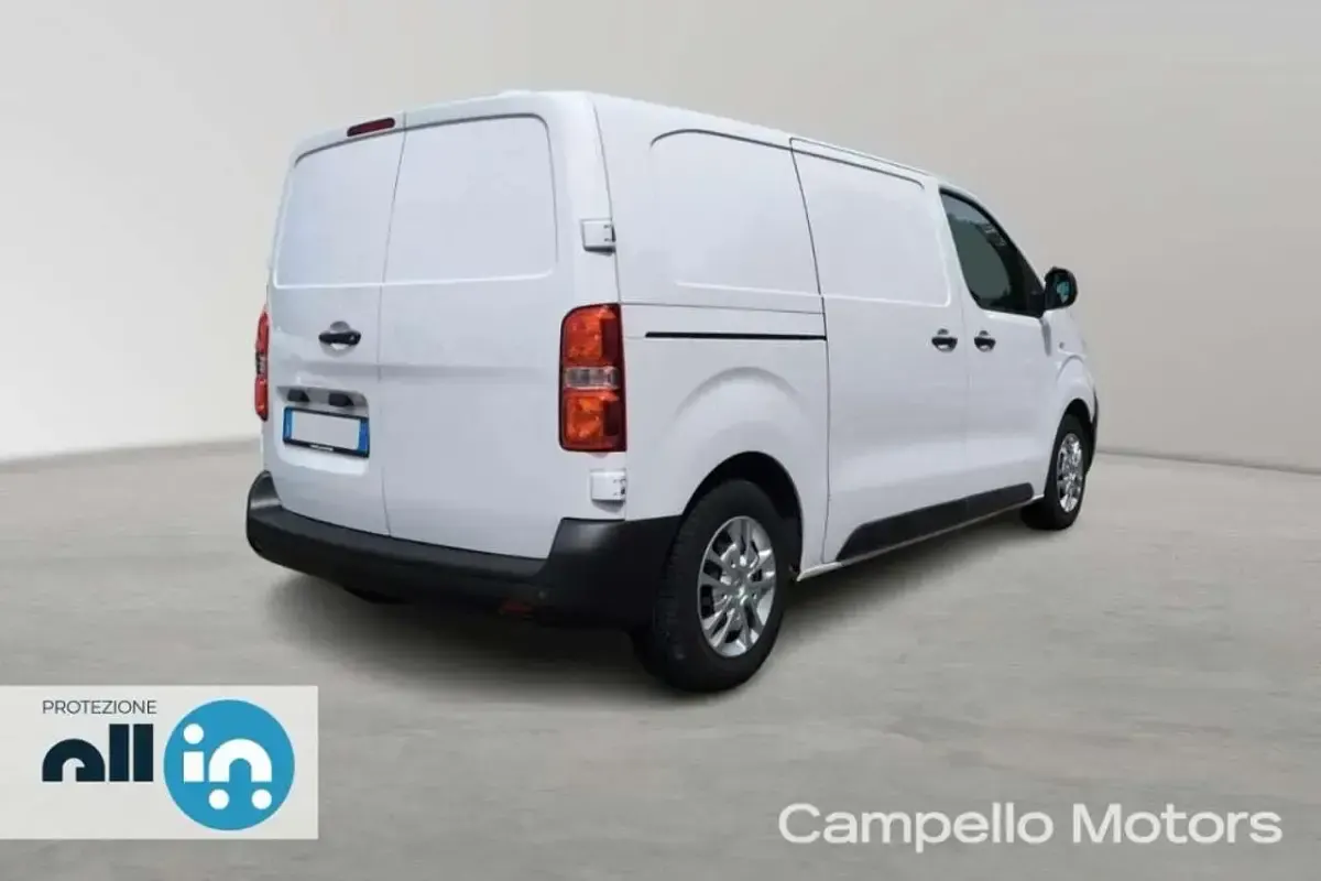 Usata Opel Vivaro Enjoy 120 CV (88 kW) 2022 Bianco Monovolume