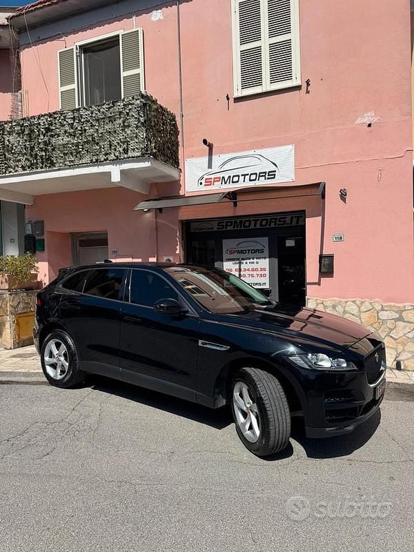 Usata Jaguar F-Pace Portfolio 180 CV (132 kW) 2018 Nero SUV