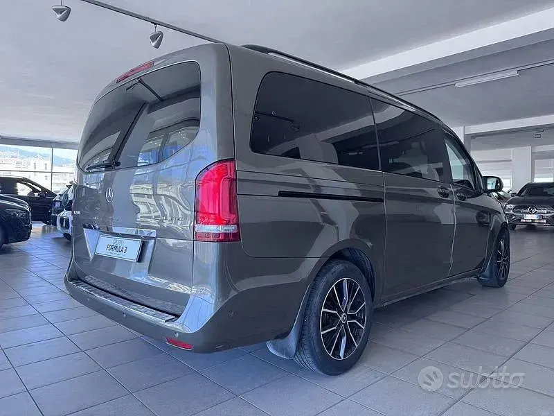 Usata Mercedes V250 190 CV (139 kW) 2015 Marrone Monovolume