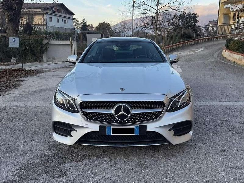 Usata Mercedes E220 Premium Plus 194 CV (142 kW) 2018 Argento Coupé