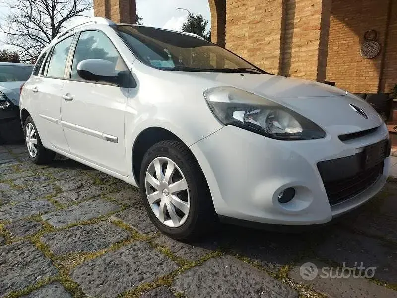 Usata Renault Clio 103 CV (75 kW) 2012 Bianco Station wagon