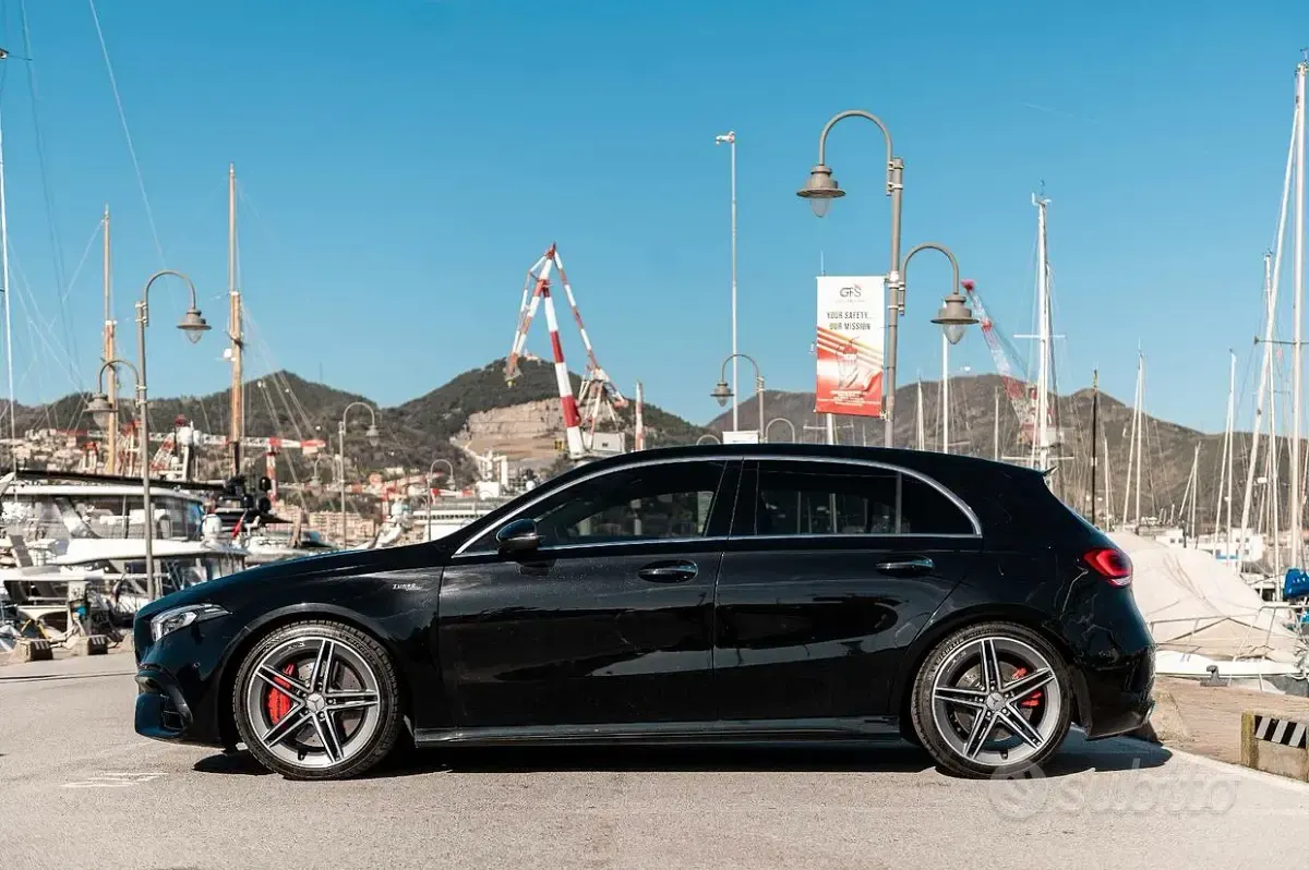 Usata Mercedes A45 AMG AMG 421 CV (309 kW) 2020 Nero Utilitaria