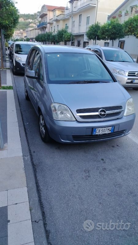 Usata Opel Meriva 2005 Grigio Monovolume