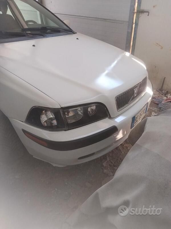 Usata Volvo V40 2012 Bianco Station wagon