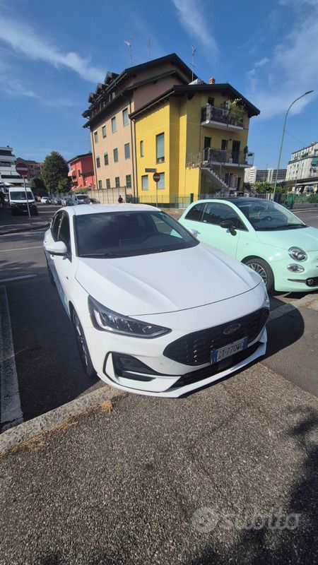 Usata Ford Focus ST-Line 120 CV (88 kW) 2023 Bianco Berlina