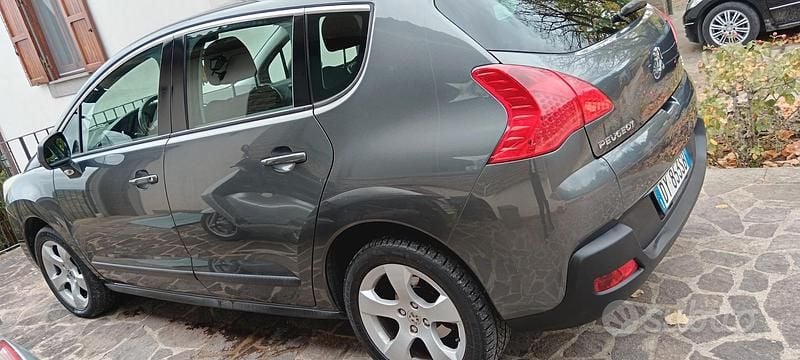 Usata 2009 Peugeot 3008 Station wagon | 3600 € (Ottimo prezzo) - Immagine 1/4