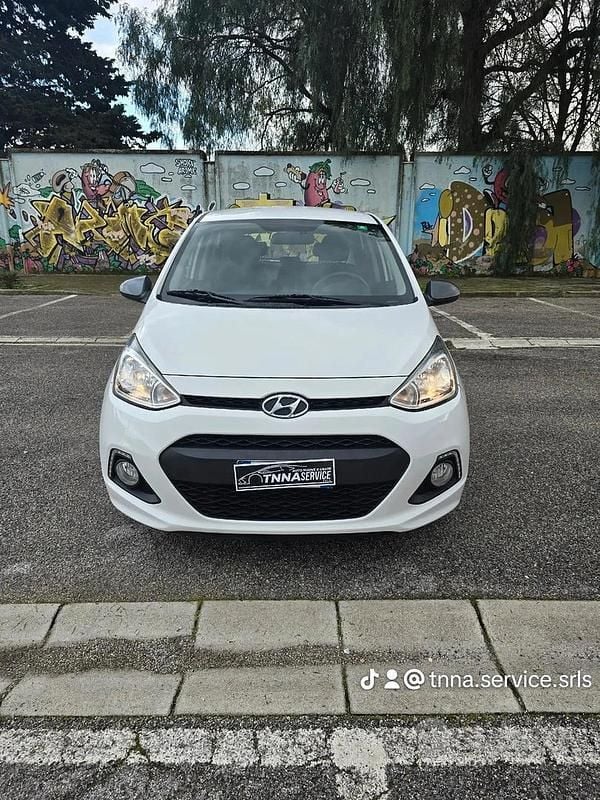 Usata Hyundai i10 Comfort 69 CV (50 kW) 2014 Bianco Utilitaria