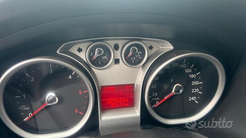 Usata Ford Focus 105 CV (77 kW) 2010 Station wagon