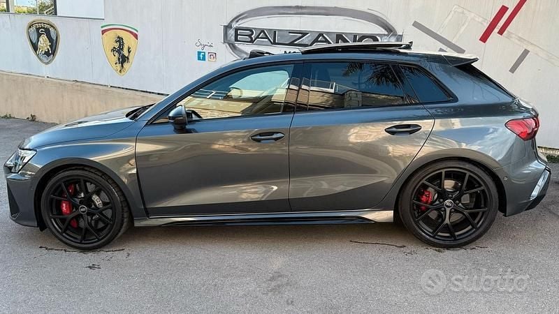 Nuova Audi RS3 2025 Grigio Berlina
