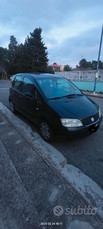 Usata Fiat Idea Active 77 CV (56 kW) 2005 Nero Monovolume