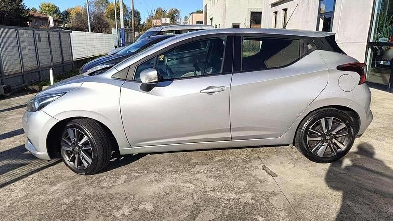 Usata Nissan Micra Acenta 109 CV (80 kW) 2017 Argento Berlina