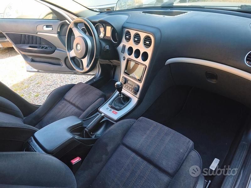 Usata Alfa Romeo 159 140 CV (102 kW) 2007 Grigio Berlina