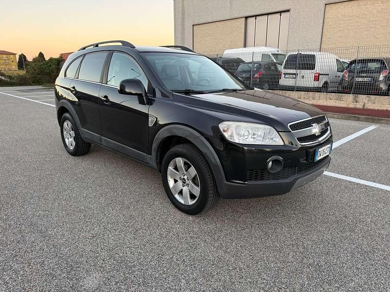 Usata Chevrolet Captiva 126 CV (92 kW) 2009 Nero SUV