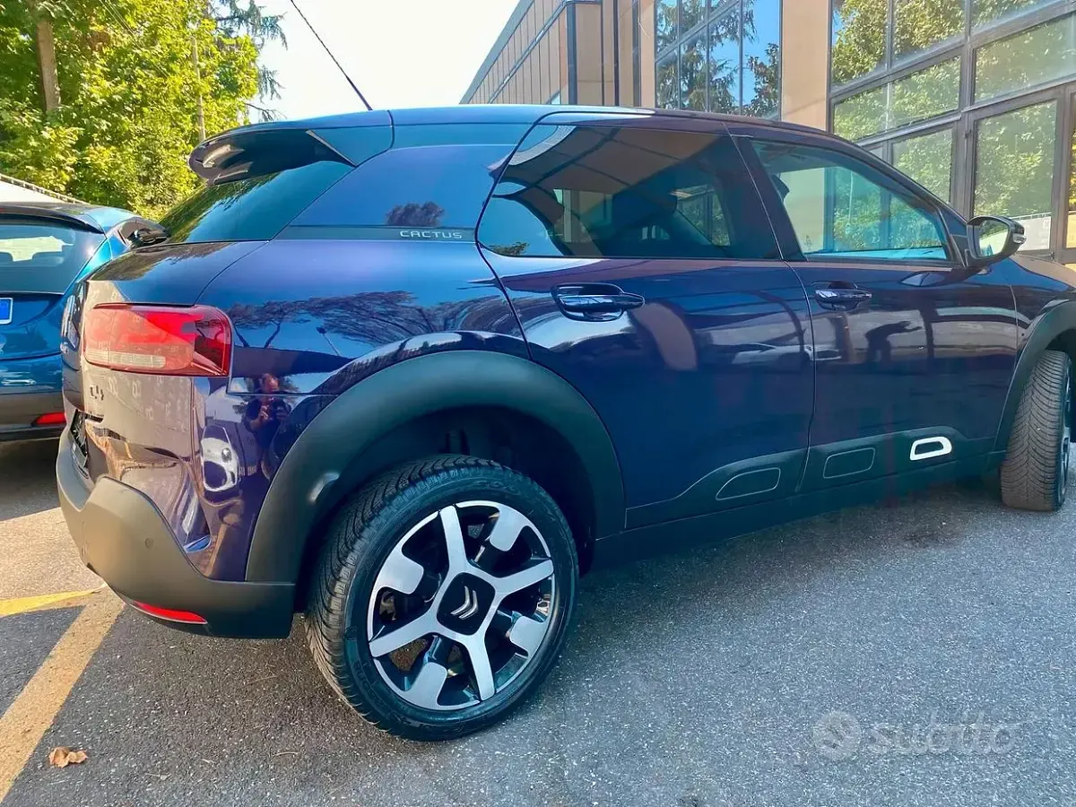 Usata Citroën C4 Cactus Shine 110 CV (80 kW) 2017 Nero Utilitaria