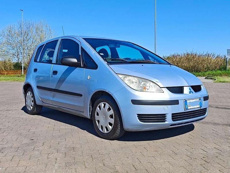 Usata Mitsubishi Colt Inform 75 CV (55 kW) 2006 Grigio Berlina
