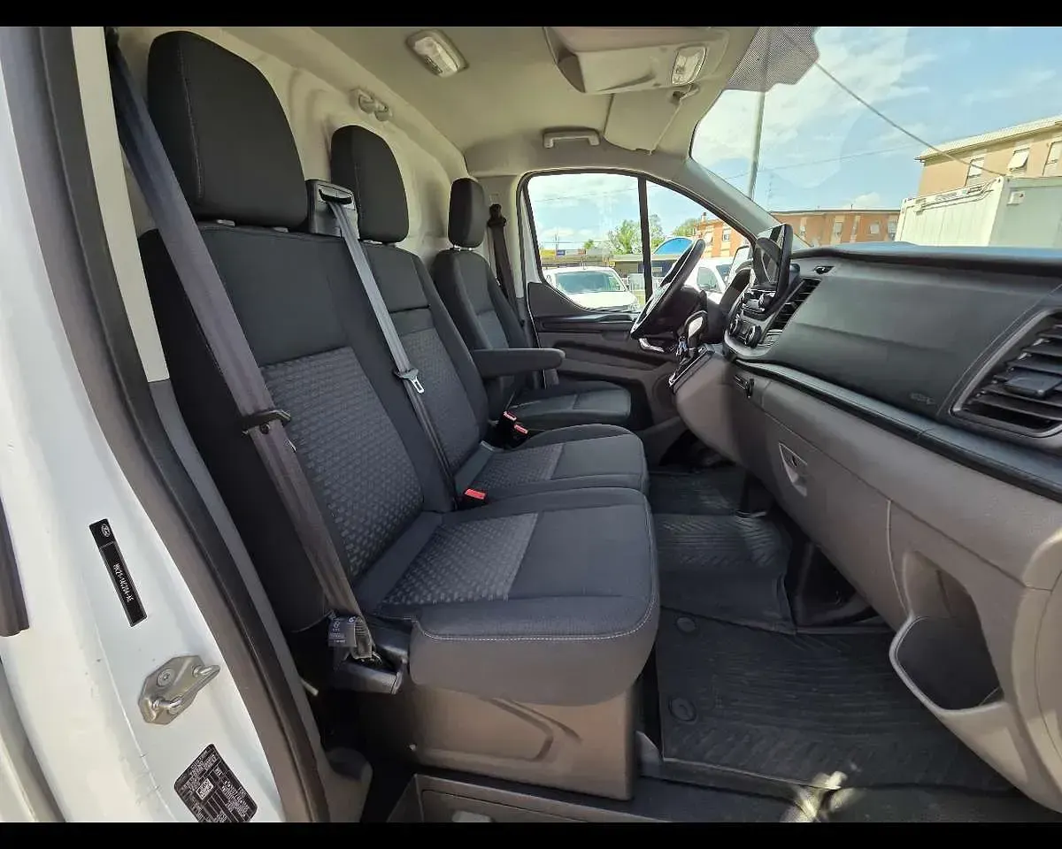 Usata Ford Transit Custom Trend 126 CV (92 kW) 2022 Bianco pastello Furgone