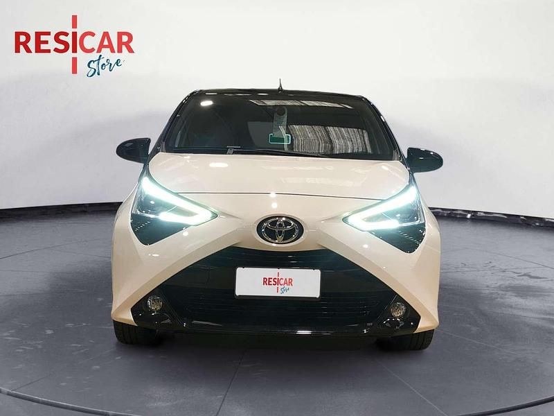 Usata Toyota Aygo X-clusiv 72 CV (52 kW) 2021 Bianco Utilitaria