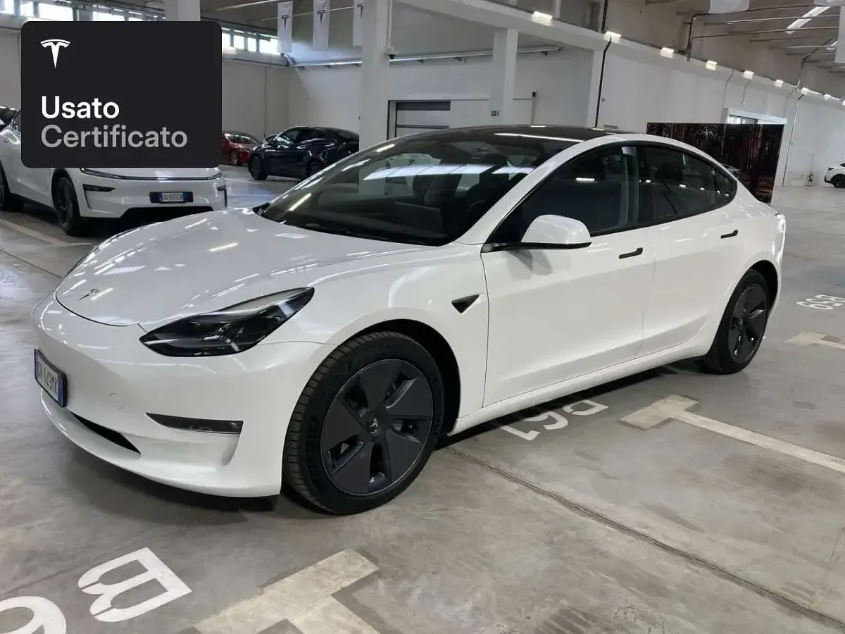 Usata Tesla Model 3 Long Range AWD 324 kW (441 CV) 2022 Pearl white multicoat Berlina