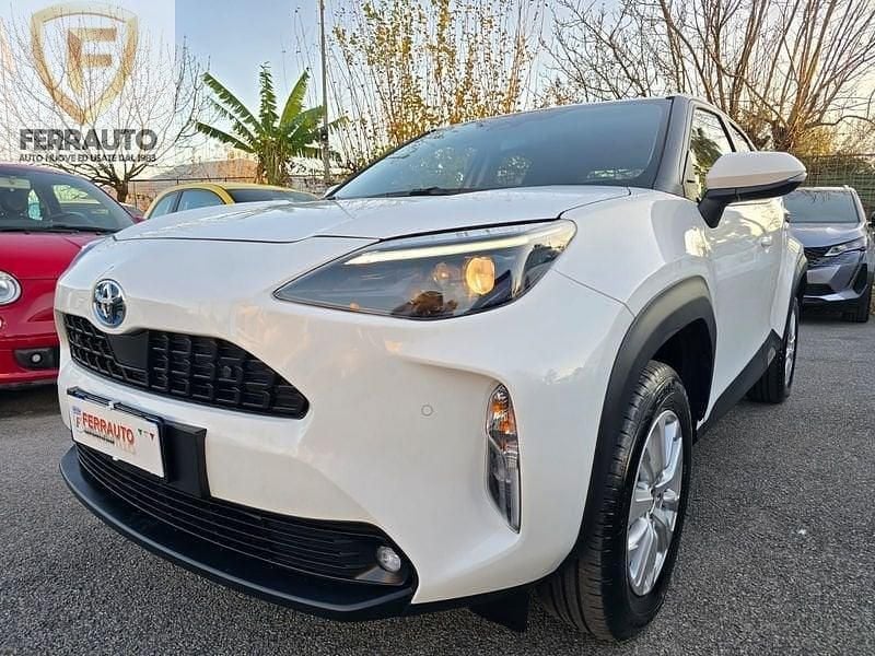 Usata Toyota Yaris Cross Active 116 CV (85 kW) 2024 Bianco SUV