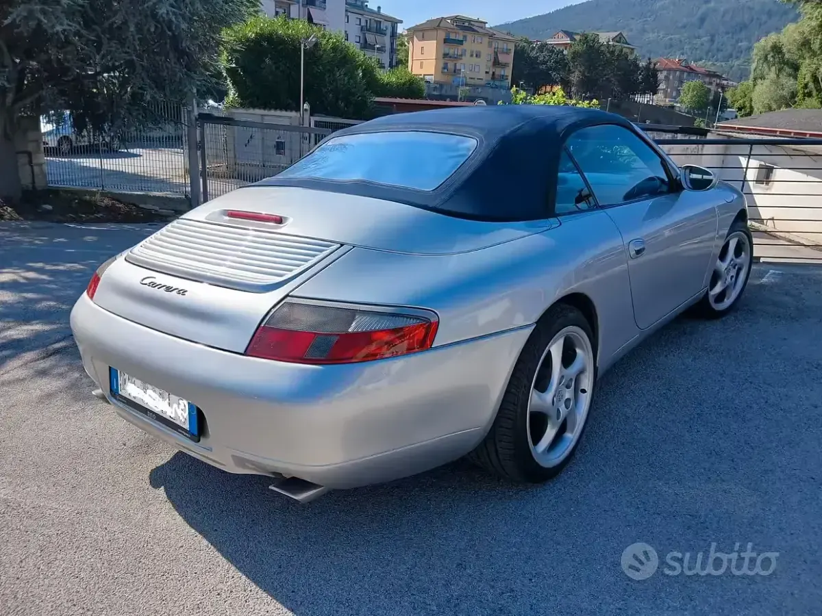 Usata Porsche 911 Carrera 320 CV (235 kW) 2001 Argento Coupé