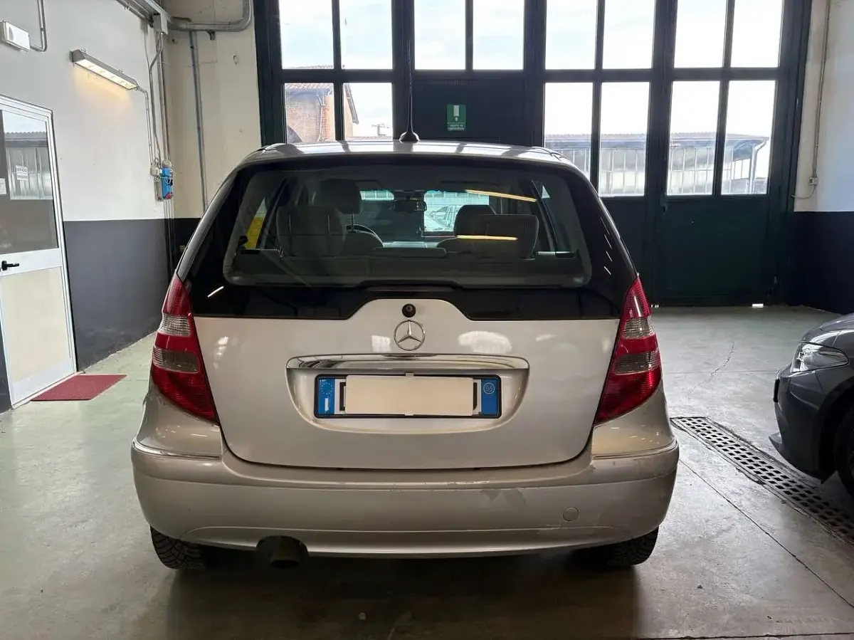 Usata Mercedes A180 Avantgarde 109 CV (80 kW) 2006 Argento Monovolume