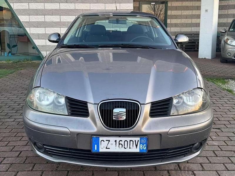 Marrone Usata 2005 Seat Ibiza Reference Tre volumi | 950 € (Super prezzo) - Immagine 1/4