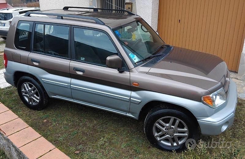 Usata Mitsubishi Pajero 129 CV (94 kW) 2002 Grigio SUV