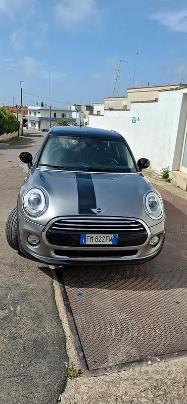 Grigio Usata 2018 Mini Cooper D Due volumi | 12.500 € (Buon prezzo) - Immagine 1/4