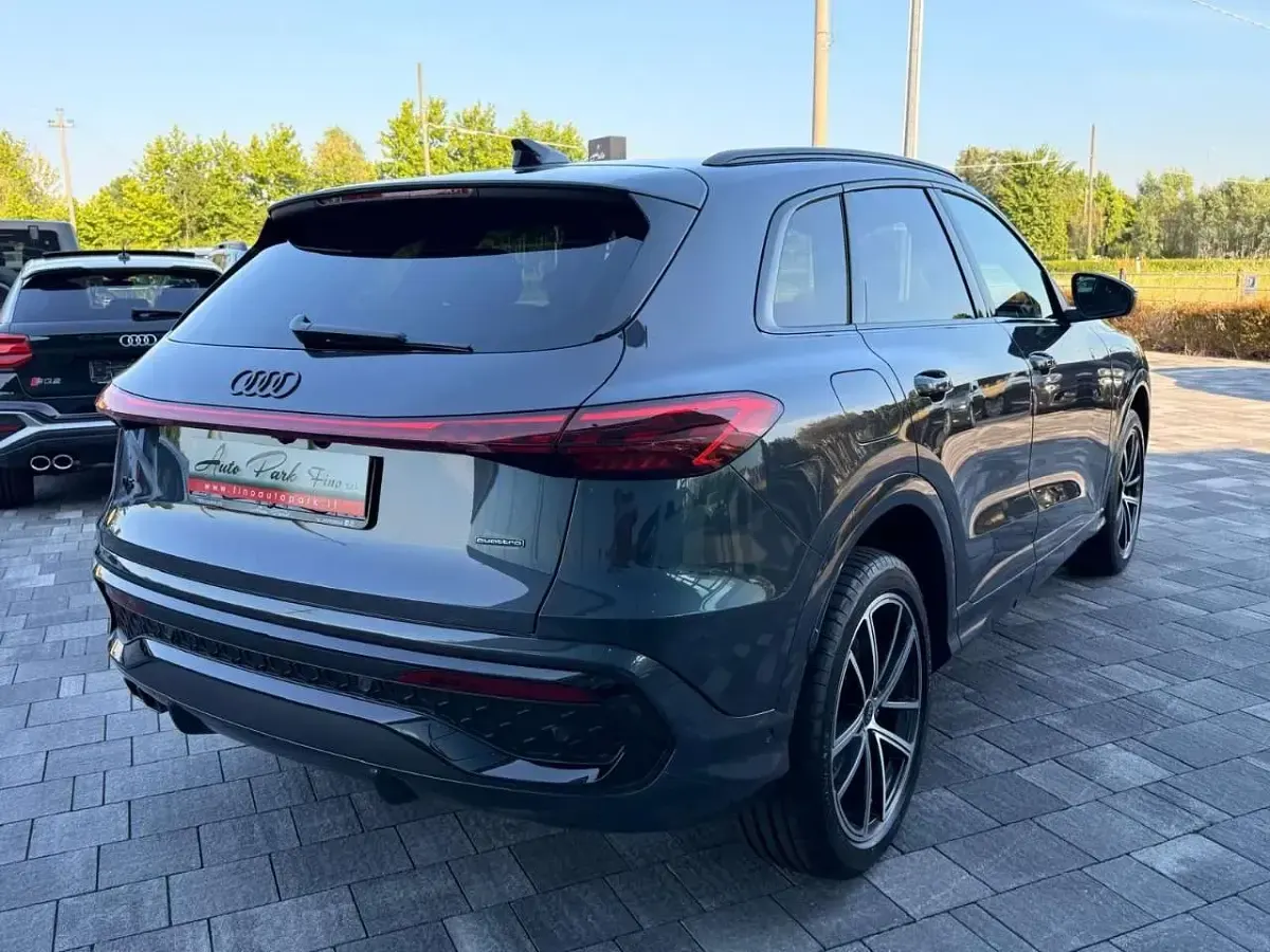 Nuova Audi Q5 S-Line 204 CV (150 kW) 2026 Grigio SUV