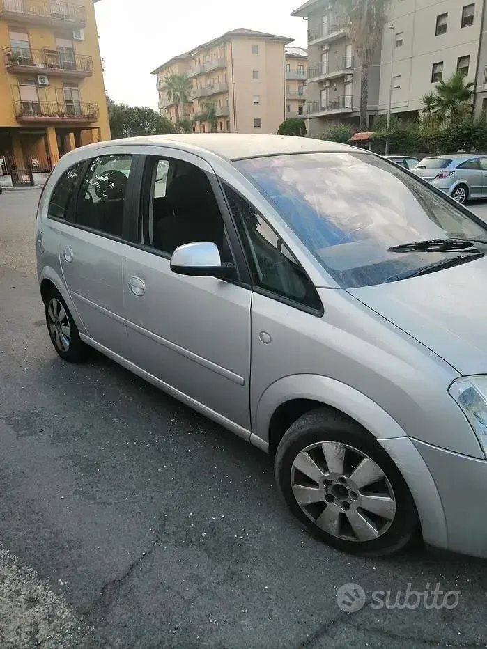 Usata Opel Meriva 101 CV (74 kW) 2005 Monovolume