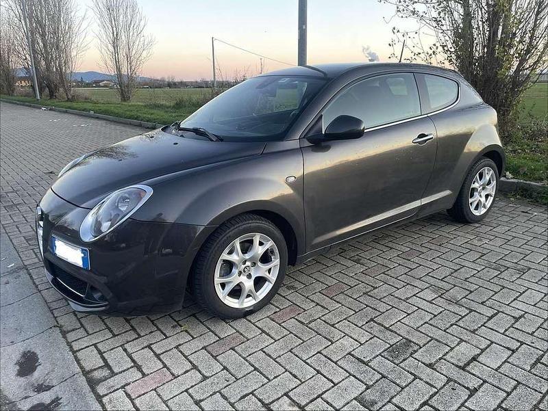 Usata Alfa Romeo MiTo Distinctive 85 CV (62 kW) 2014 Nero Utilitaria