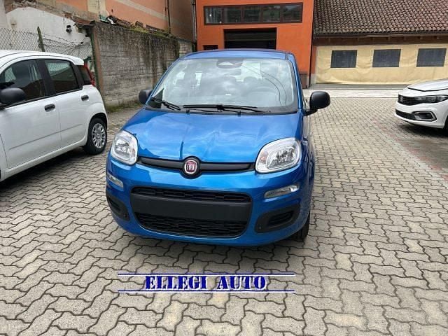 Nuova Fiat Panda 69 CV (50 kW) 2025 Blue italia Berlina