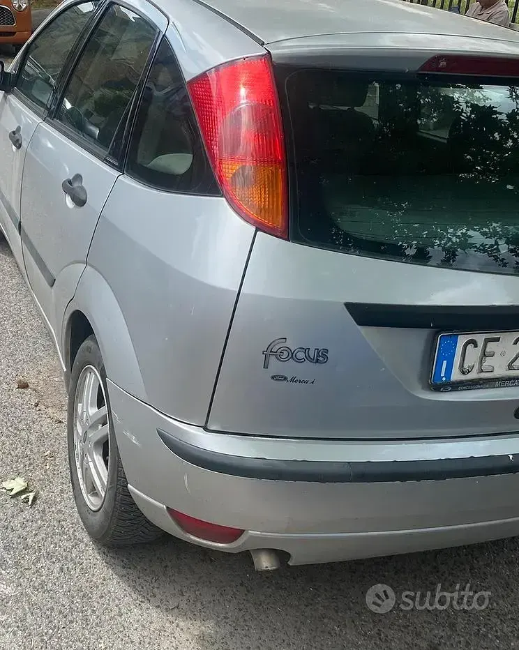 Usata Ford Focus 100 CV (73 kW) 2003 Berlina