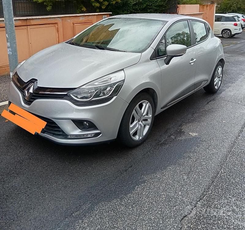 Usata Renault Clio 90 CV (66 kW) 2019 Grigio Coupé