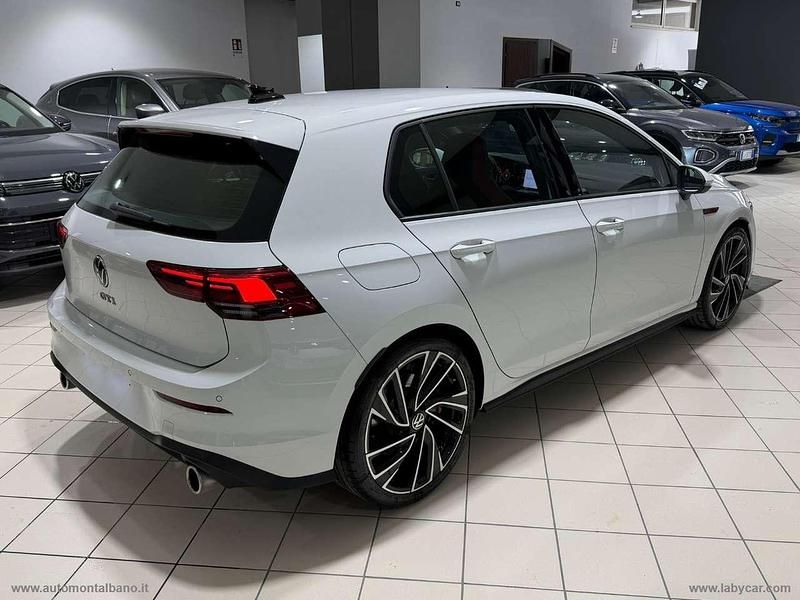 Usata VW Golf VIII GTI 265 CV (194 kW) 2025 Bianco Berlina