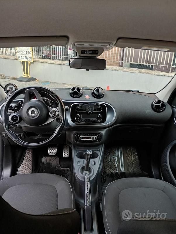 Usata Smart ForFour 90 CV (66 kW) 2018 Utilitaria