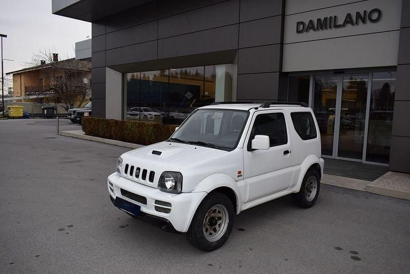Usata Suzuki Jimny 86 CV (63 kW) 2010 Bianco SUV