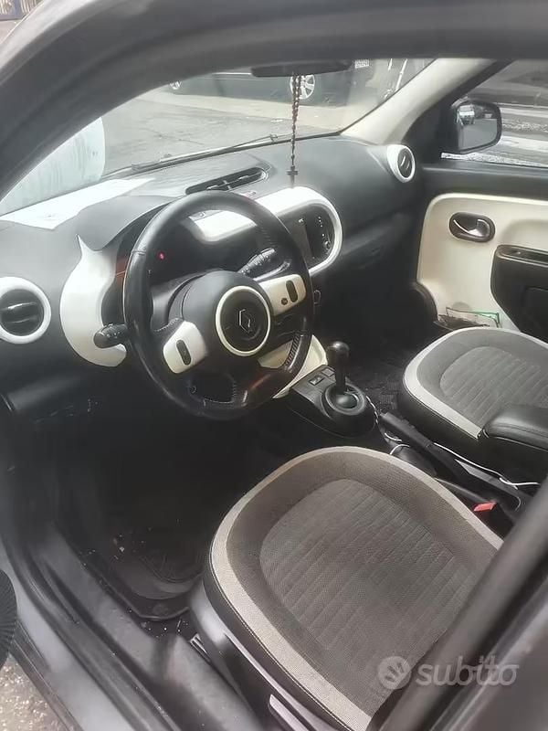 Occasion Renault Twingo 110 PK (80 kW) 2018 Grijs Hatchback