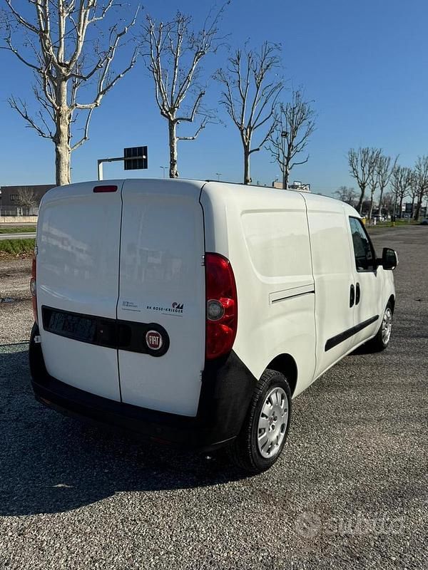 Usata Fiat Doblò 2015 Bianco Monovolume
