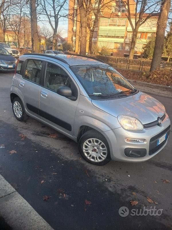 Usata Fiat Panda Lounge 69 CV (50 kW) 2020 Grigio Utilitaria